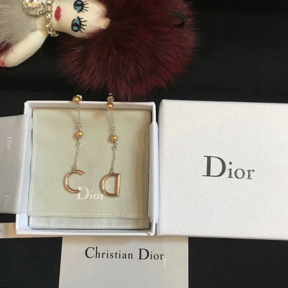 Earrings - Picture 2 of 3